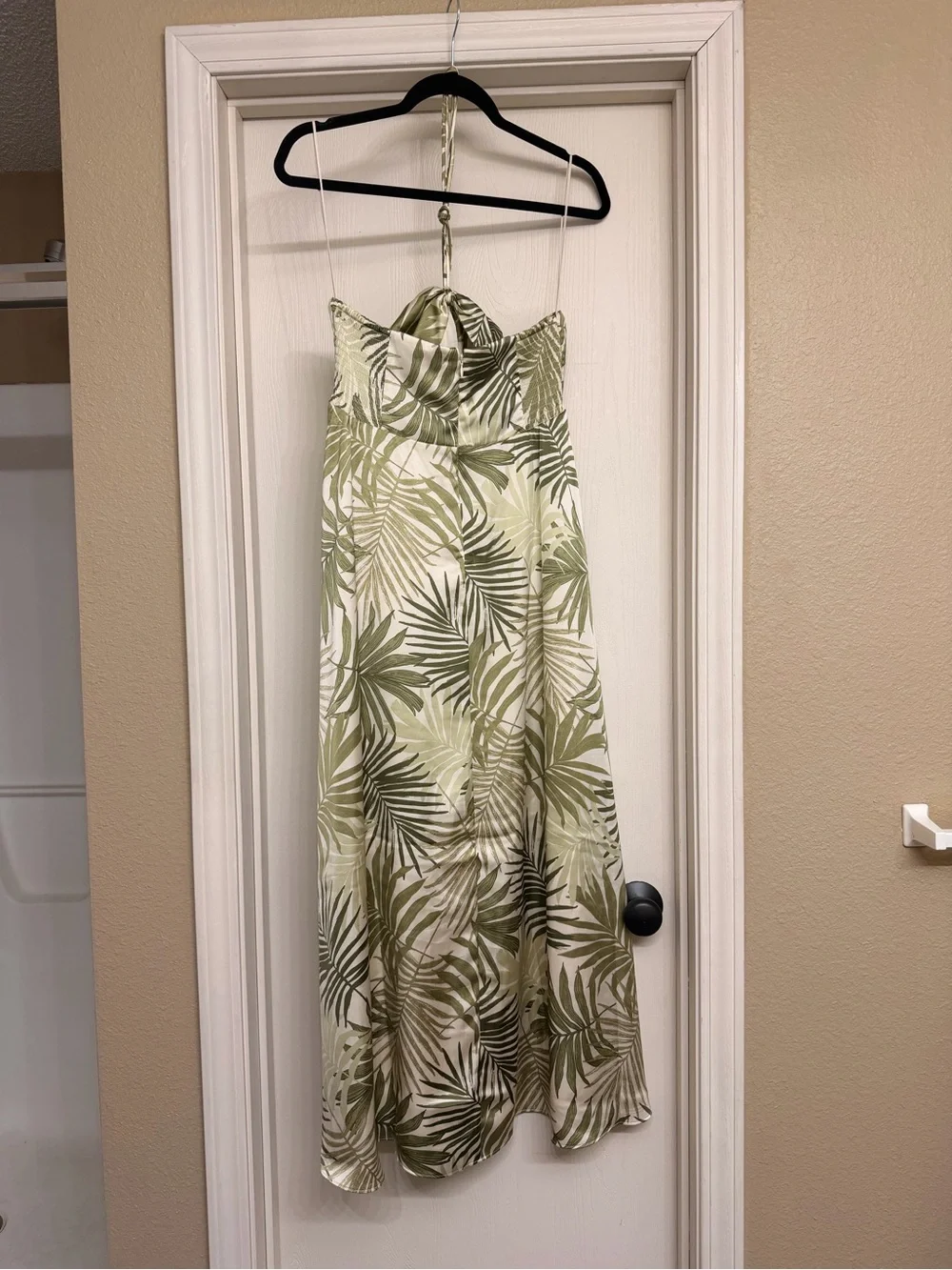 Abercrombie & Fitch worn only